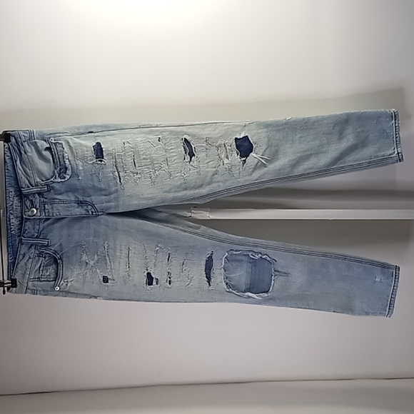 American Eagle Outfitters Tom Girl Distressed Patched Lite Blue Jeans Size 4 - Picture 7 of 16